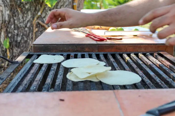 Tortillas camping meal