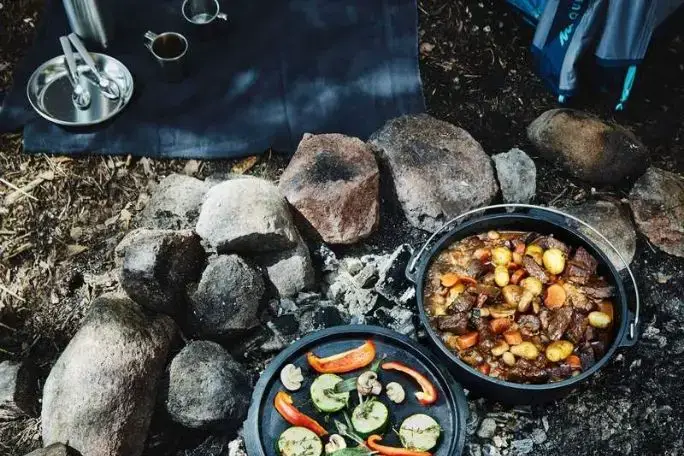 best cast iron Dutch oven for camping